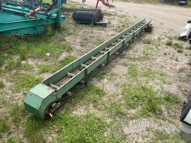Augers/Conveyers  Paddle Conveyer - Electric Drive - 9" x 17' Photo